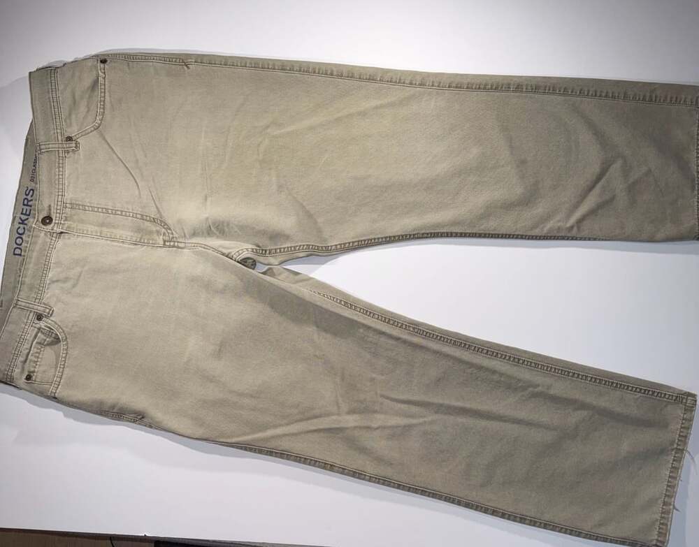 Dockers D3 Classic Fit Khaki Tan Pants Size 38x30